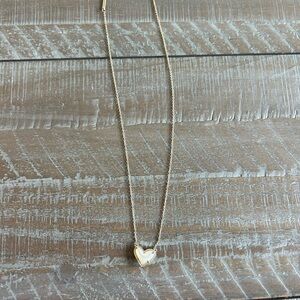 EUC preowned Kendra Scott necklace